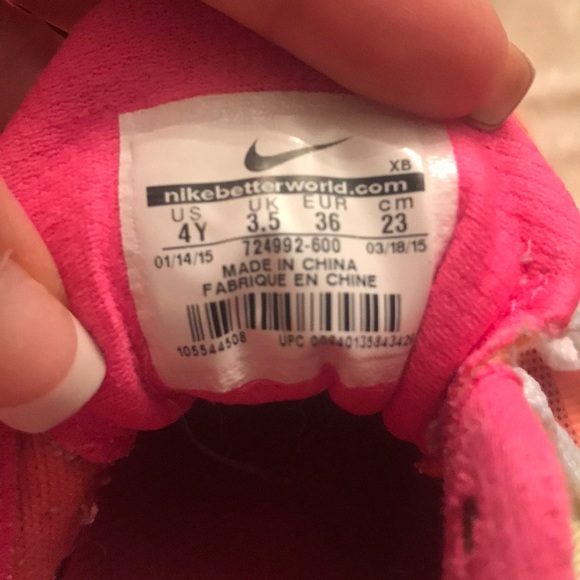 Gorgeous coral pink women’s Nike flex run sz. 6 - Picture 7 of 8